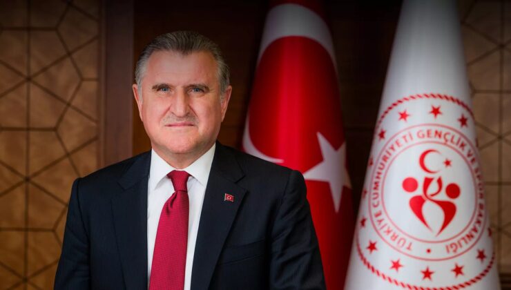 Bakan Bak’tan Milli Satranççılara Tebrik: Türkiye Spor Turizminin Cazibe Merkezi