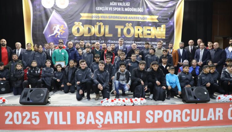 Ağrı’da “2025 Yılı Sporcu ve Antrenör Ödül Töreni Yapıldı”