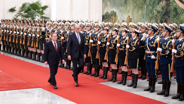Almanya Başbakanı Friedrich Merz’in Çin Ziyareti Başladı: İlk Durak Pekin