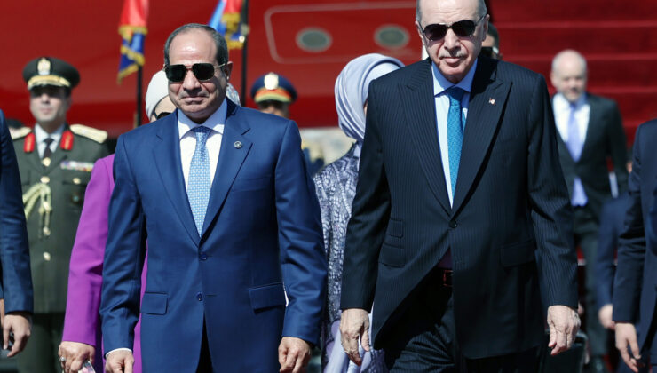 Cumhurbaşkanı Erdoğan Resmi Temaslarda Bulunmak Üzere Mısır’da