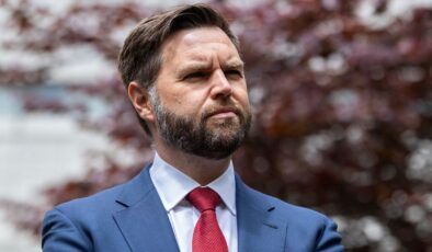 ABD Başkan Yardımcısı JD Vance ve Üst Düzey Heyet Pakistan’da: İran Görüşmeleri İçin Kritik Ziyaret