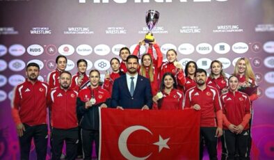 Kadın Milli Güreşçiler Arnavutluk’ta Tarih Yazdı: Avrupa İkinciliği Geldi