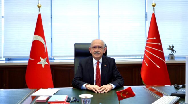 Kemal Kılıçdaroğlu 2,5 Yıl Sonra CHP Genel Merkezi’nde