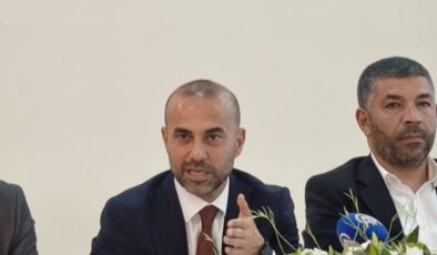 AK Parti Yalova İl Teşkilatı’ndan CHP’li Belediyelere Sert Eleştiri: “Özlü Sözler Yapılmayan Hizmetin Üstünü Kapatmıyor”