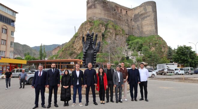 Anahtar Parti Genel Merkez Yöneticileri Oltu’da Vatandaşlarla Buluştu