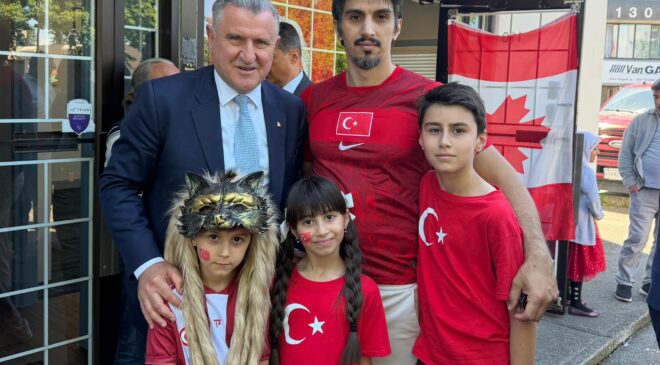 Gençlik Ve Spor Bakanı Bak Kanada’da Vatandaşlarla Ve Diplomatlarla Bir Araya Geldi
